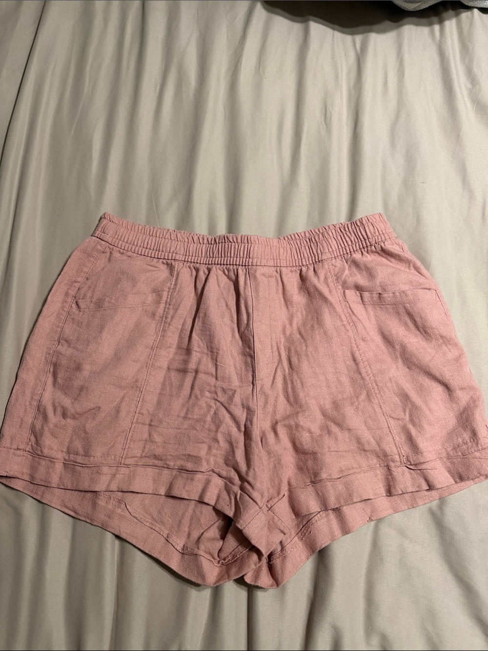 Old Navy  Elastic-Waist Linen Shorts